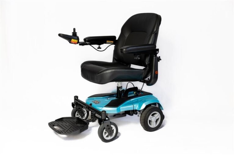 Ezi-Go Deluxe Powerchair